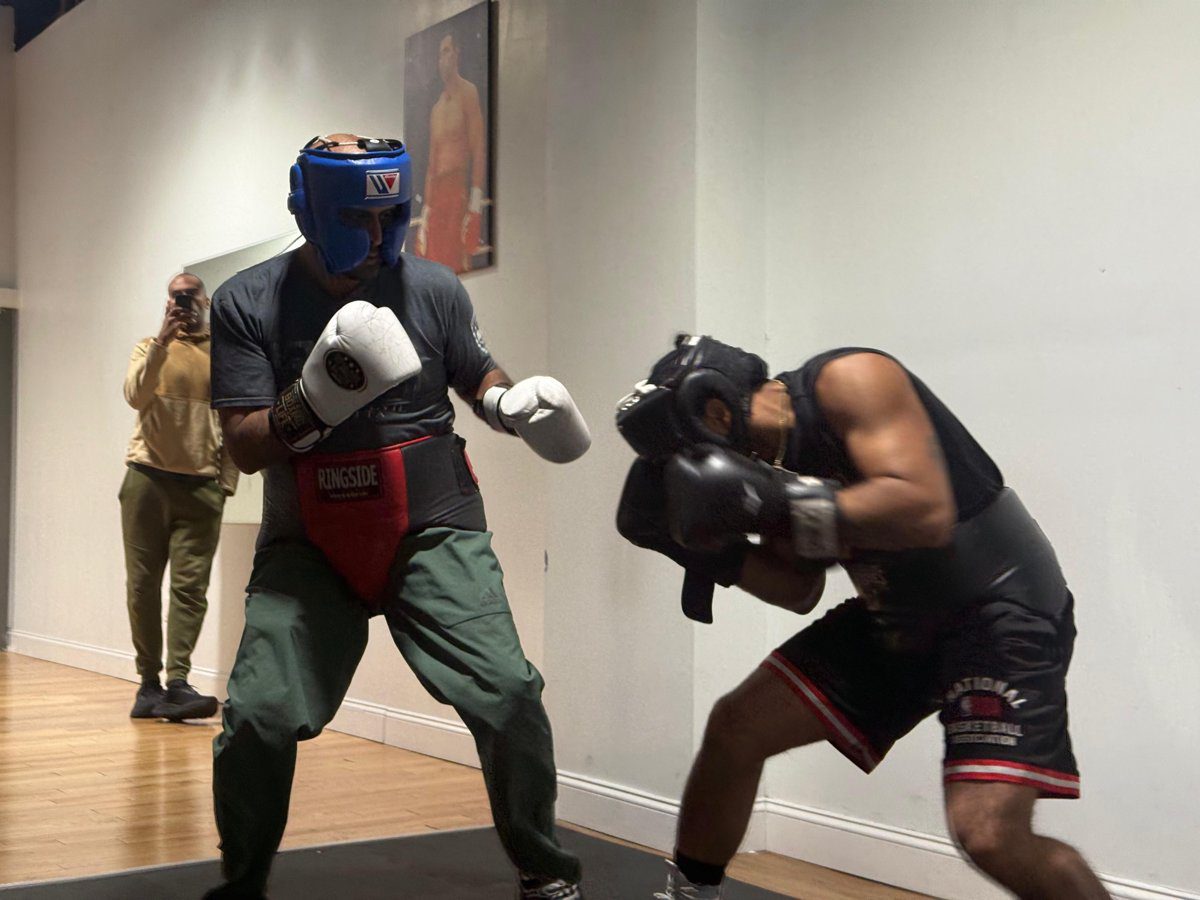 Boxing sparring session at Central Park Boxing